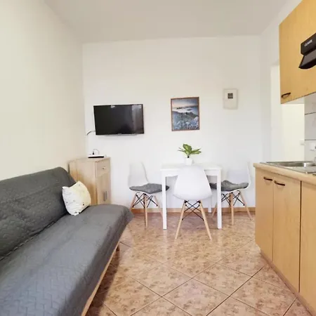 Apartment Sanja - One Bedroom With Balcony And Sea View 1 Vodice