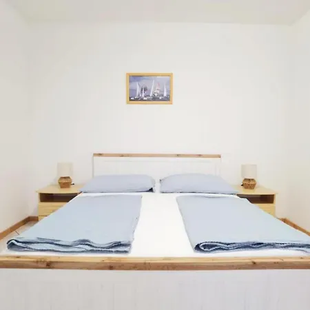 Apartment Sanja - One Bedroom With Balcony And Sea View 1 Vodice