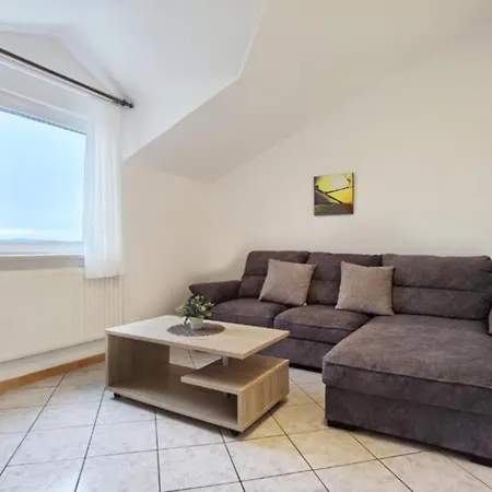Apartment Sanja - One Bedroom With Balcony And Sea View 1