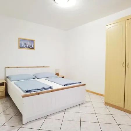 Sanja - One Bedroom With Balcony And Sea View 1
