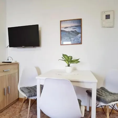 Sanja - One Bedroom With Balcony And Sea View 1 Apartamento Vodice